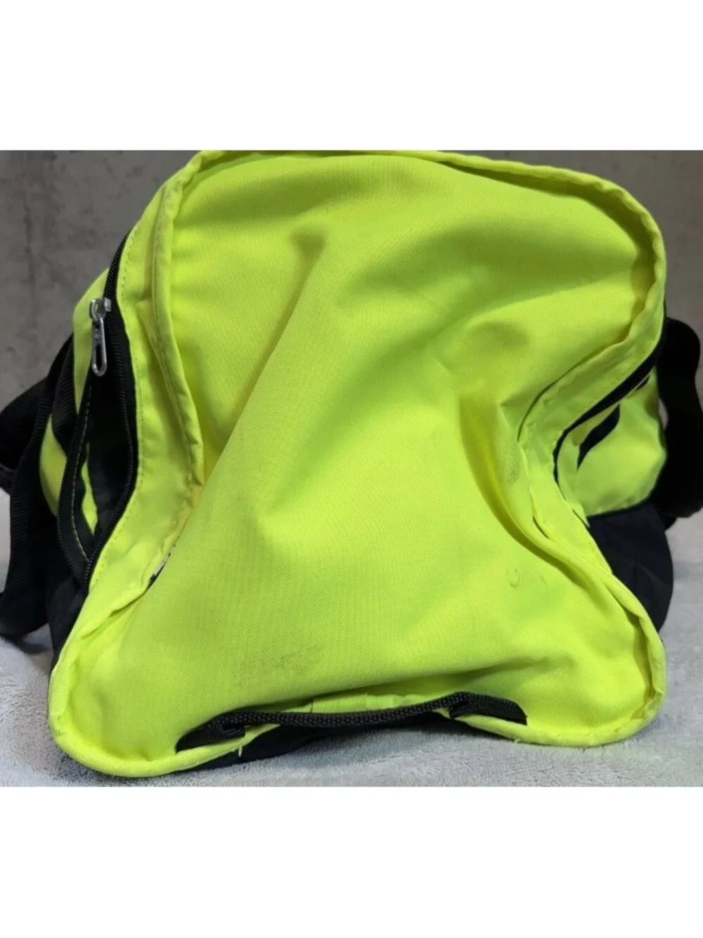 Nike Brasilia 6 Medium Duffel Bag BA4829-710 Volt Neon Green Black Gym Training